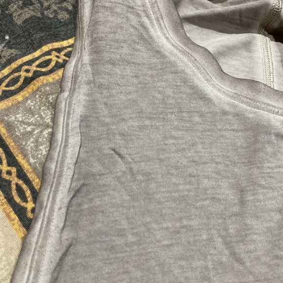Lululemon NWT Muscle Love Crop Tank *Fade - Picture 7 of 16